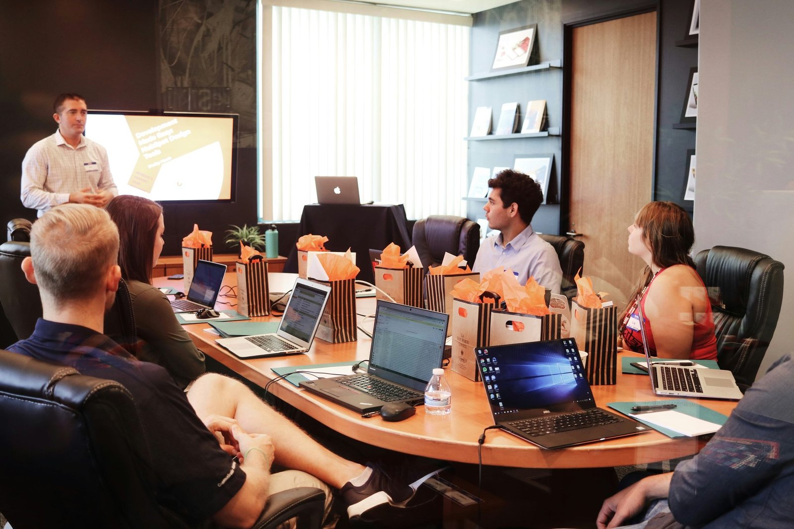 A workshop around a conference table